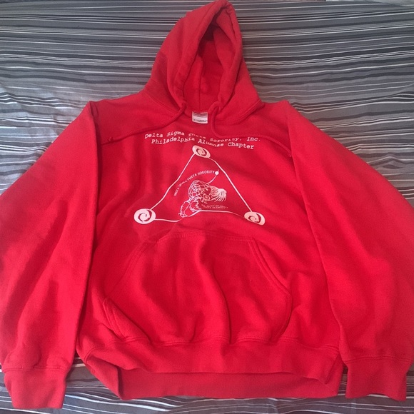 Red Delta Sigma Theta Sorority Alumnae Hoodie - Picture 5 of 5
